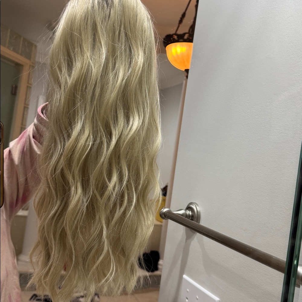 Nel's wig Blonde Wavy wig Hair